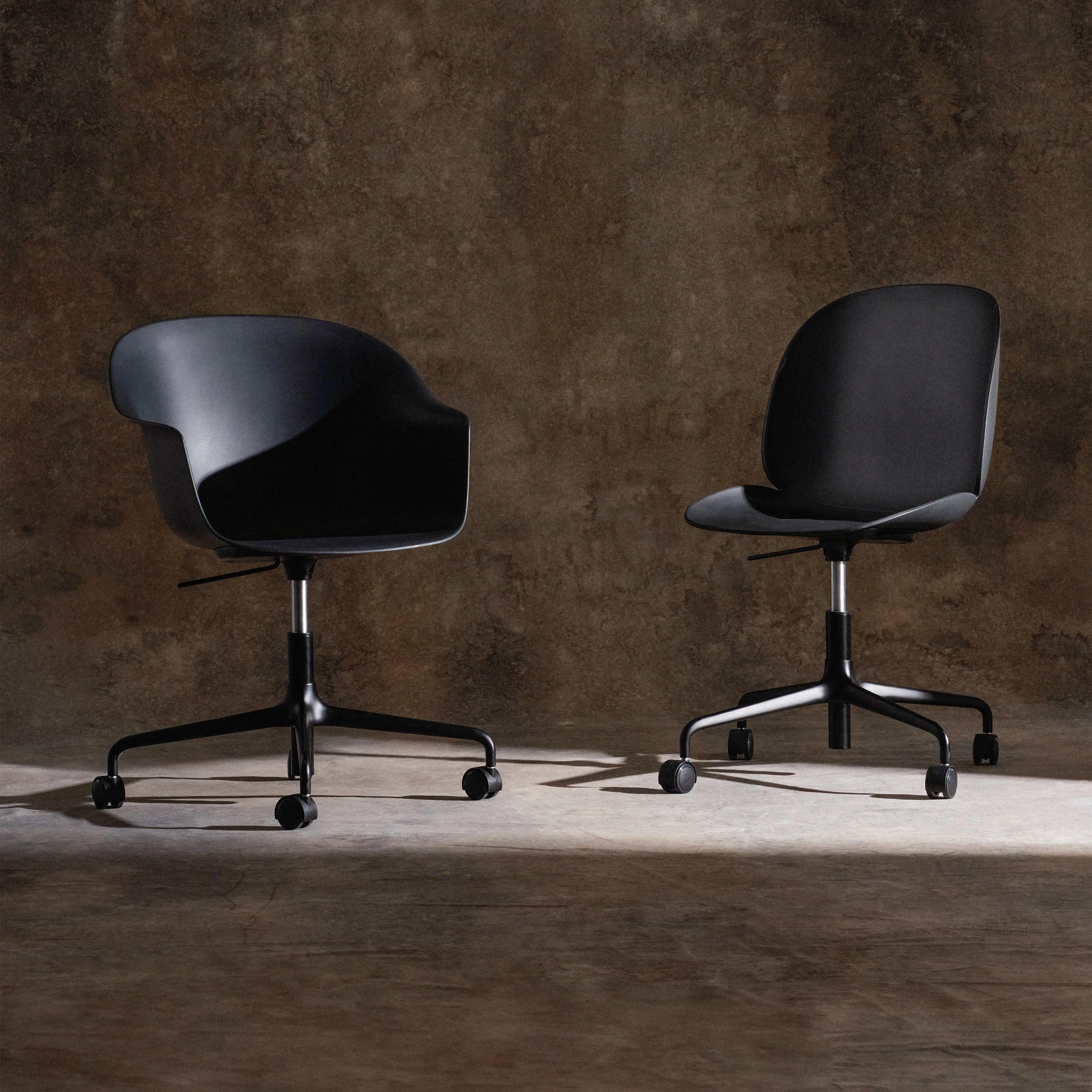 Beetle Swivel Conference Chair